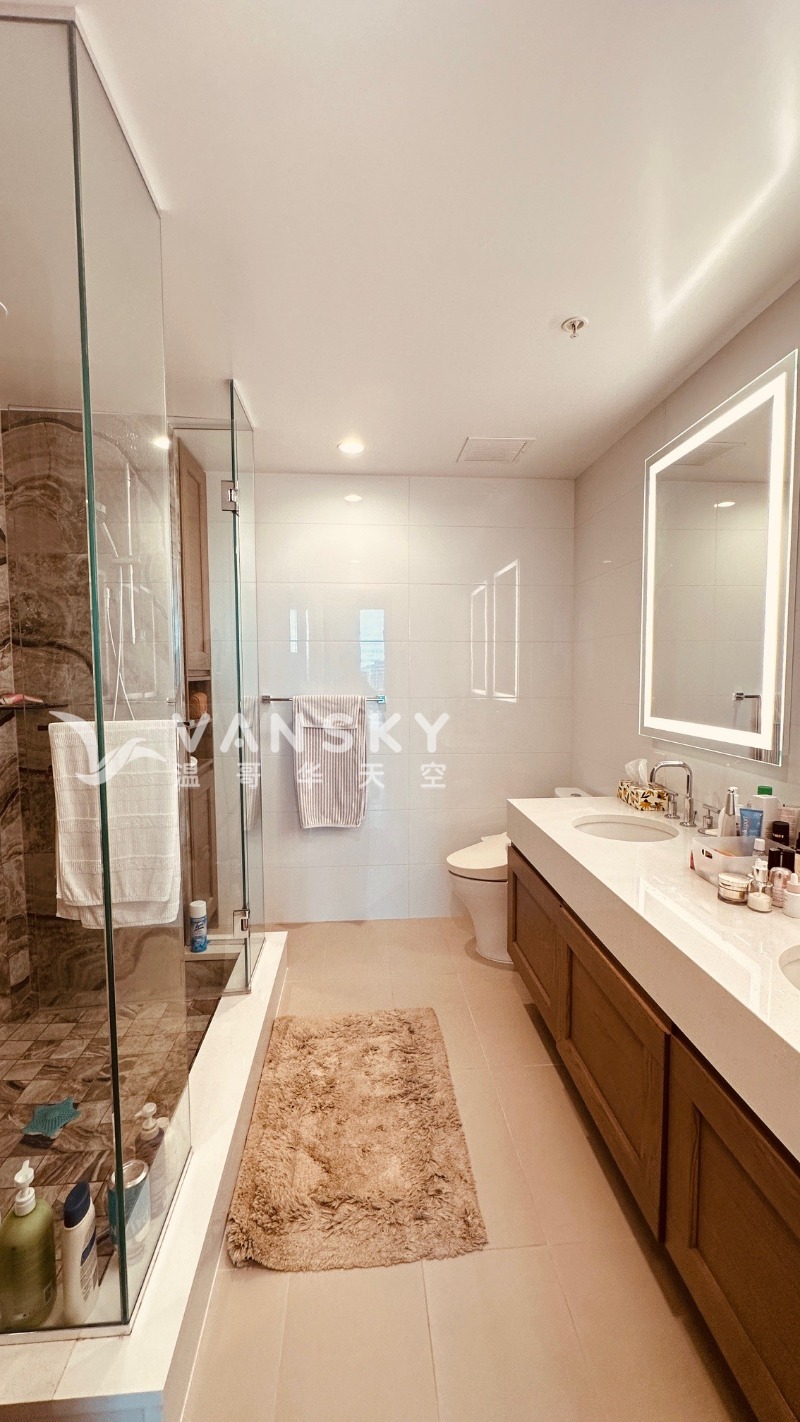 250819122959_MBR Ensuite.jpg